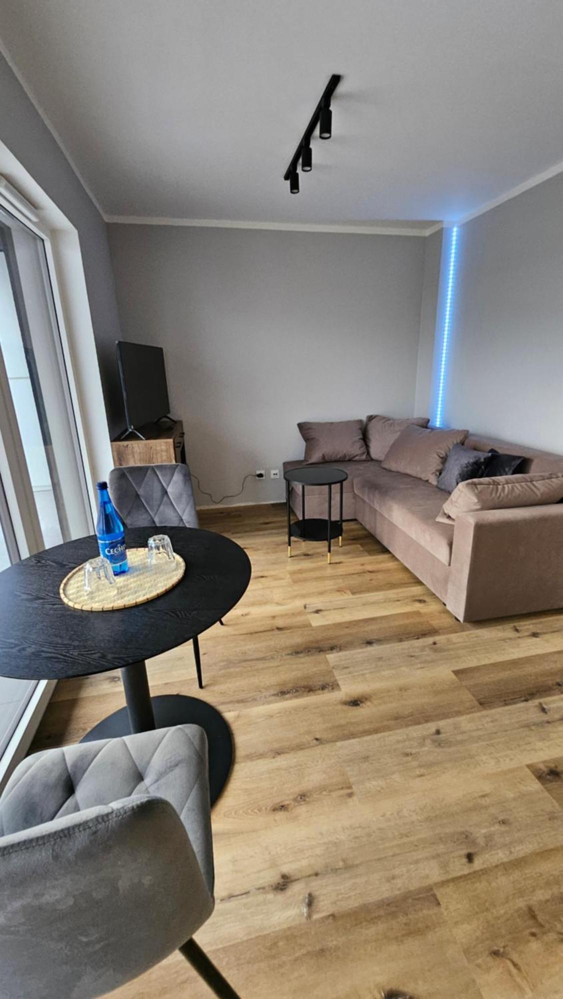 Apartament Bulgarska 59 - Sypialnia I Salon - 40M2 - Self Check In 24H Poznań Esterno foto