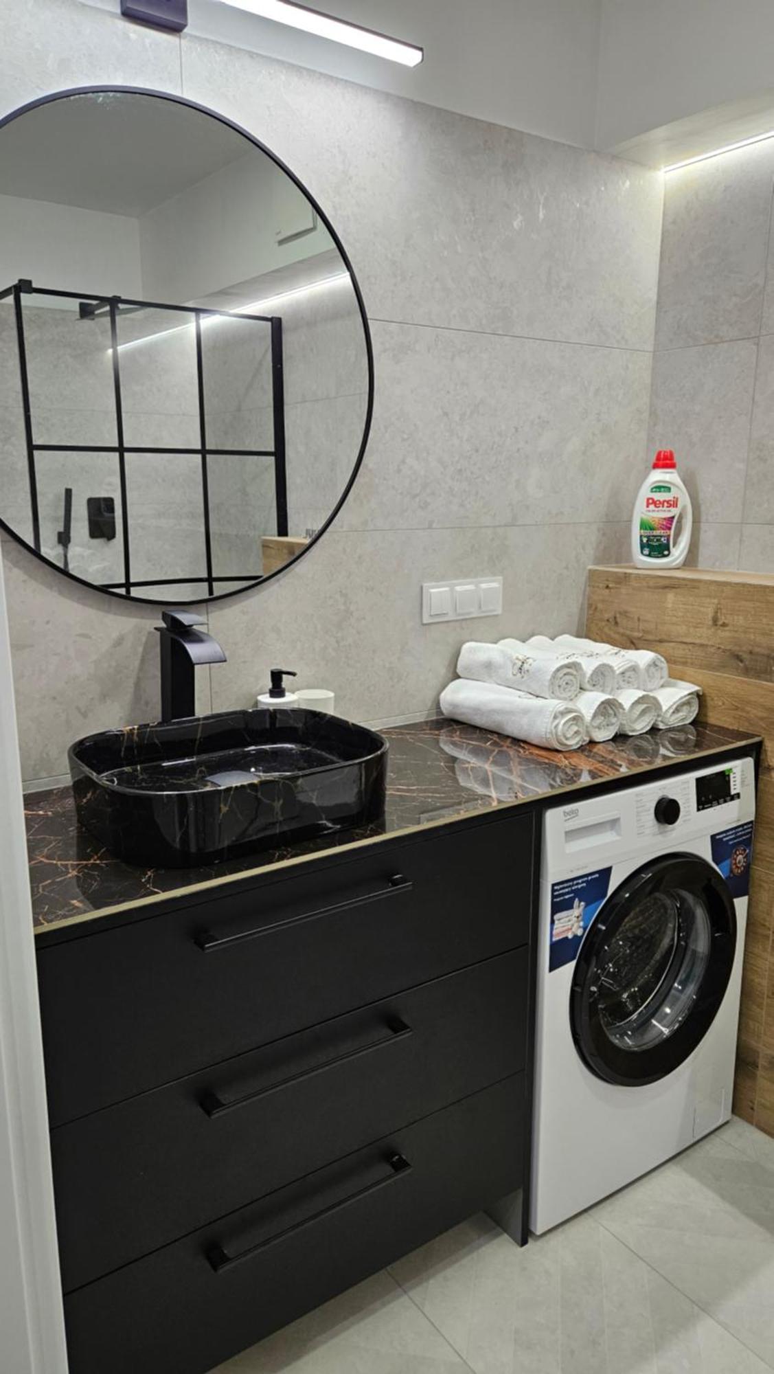 Apartament Bulgarska 59 - Sypialnia I Salon - 40M2 - Self Check In 24H Poznań Esterno foto