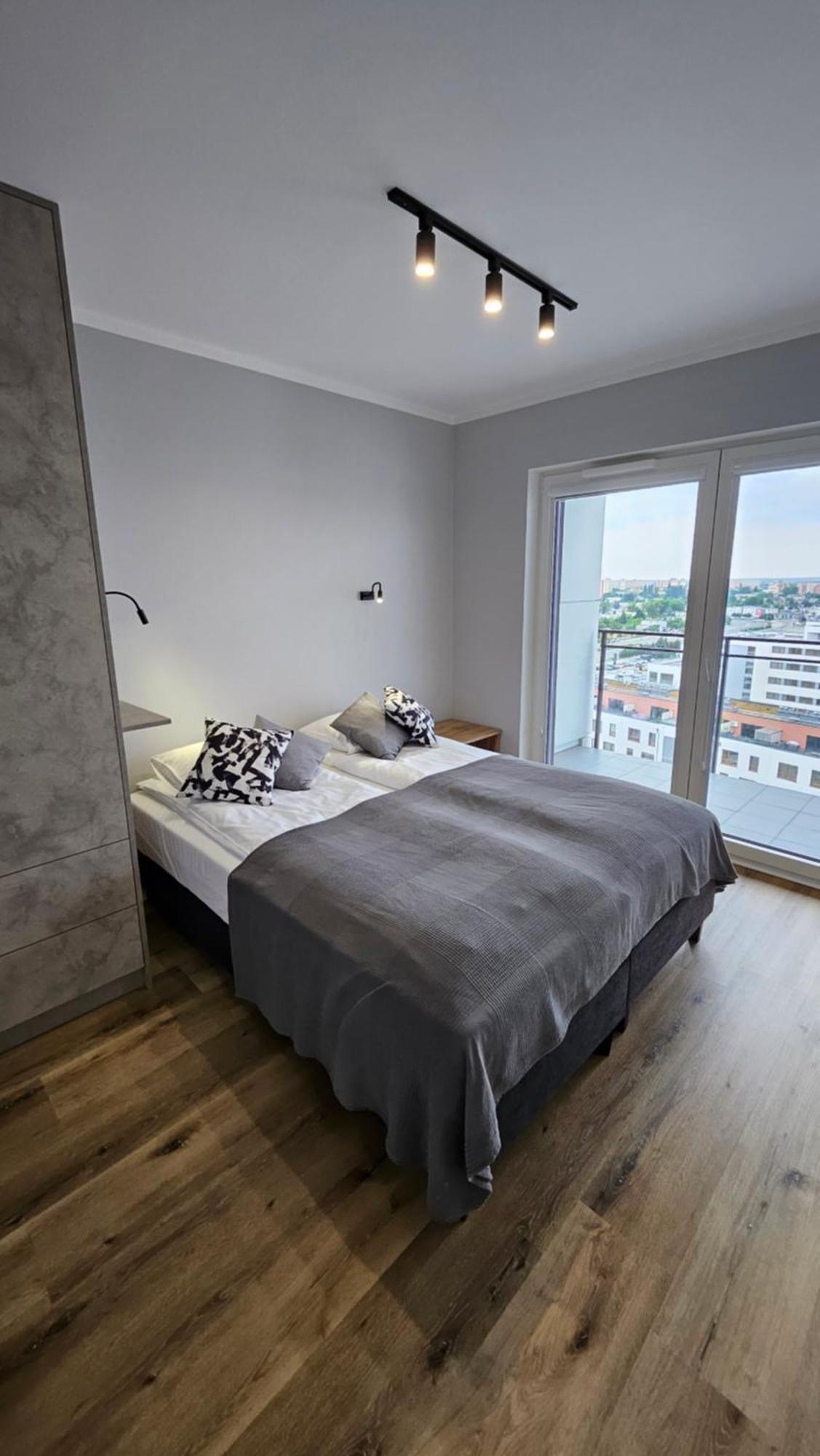 Apartament Bulgarska 59 - Sypialnia I Salon - 40M2 - Self Check In 24H Poznań Esterno foto